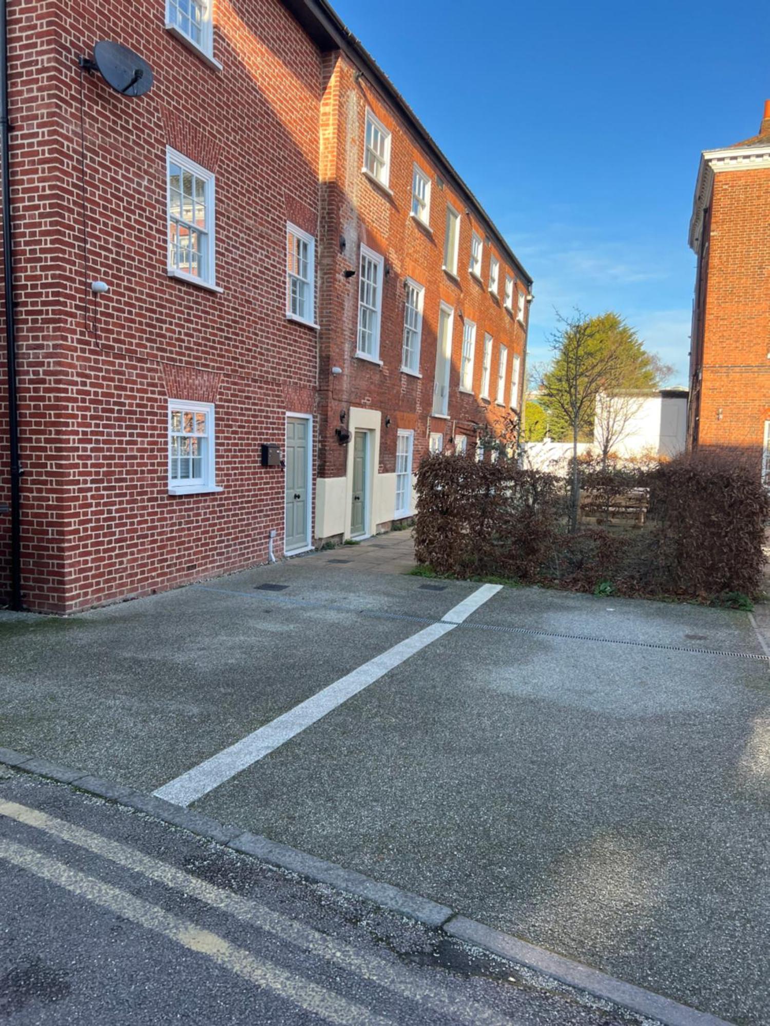 75 Weavers Townhouse * Norwich
